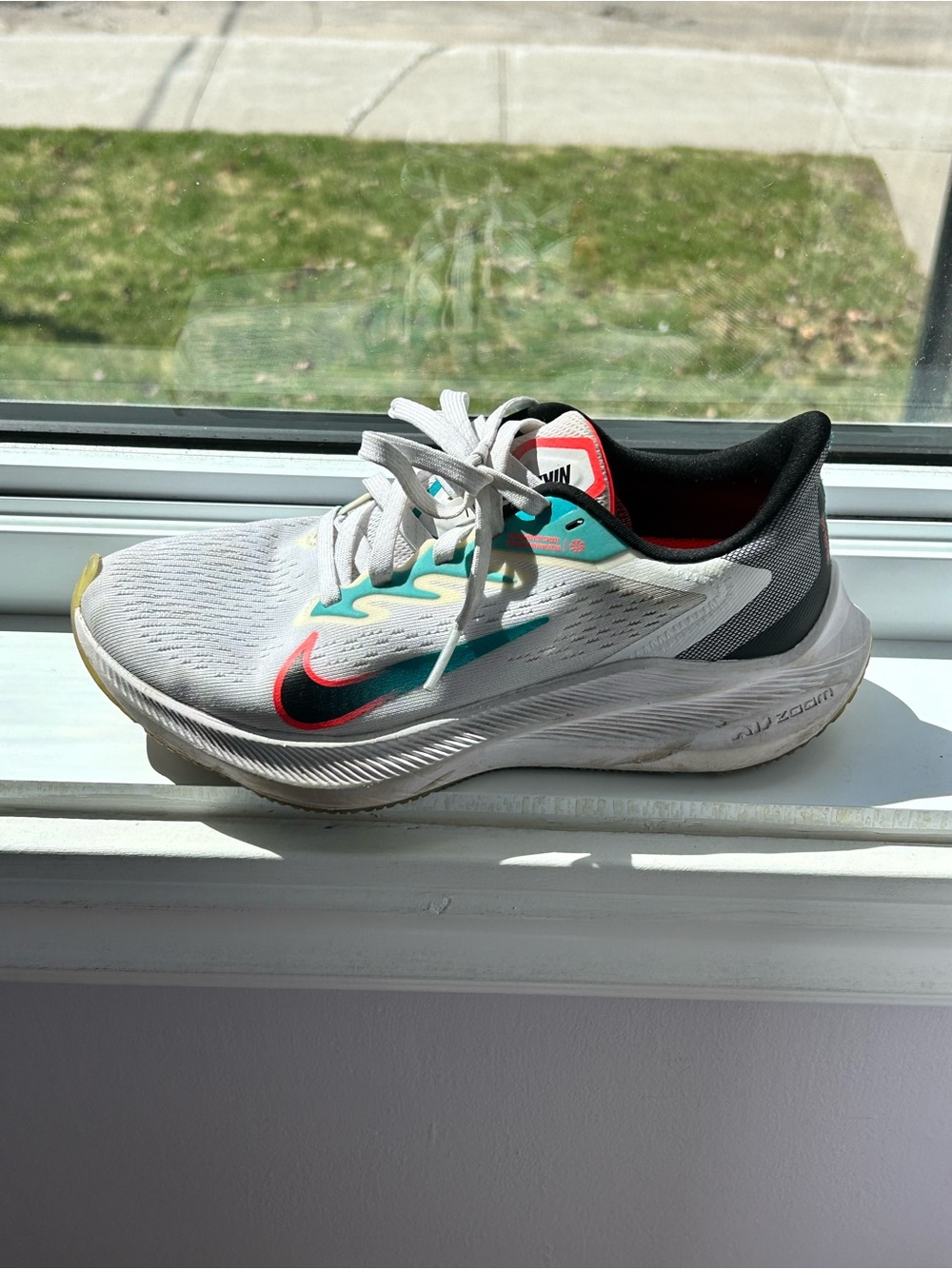 Nike Women's Shoes - White with Bright Red Inner Lining